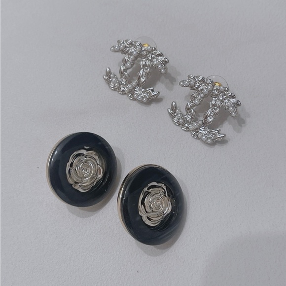 Classic Coco Silver Tone Button Earrings Set - Picture 2 of 3